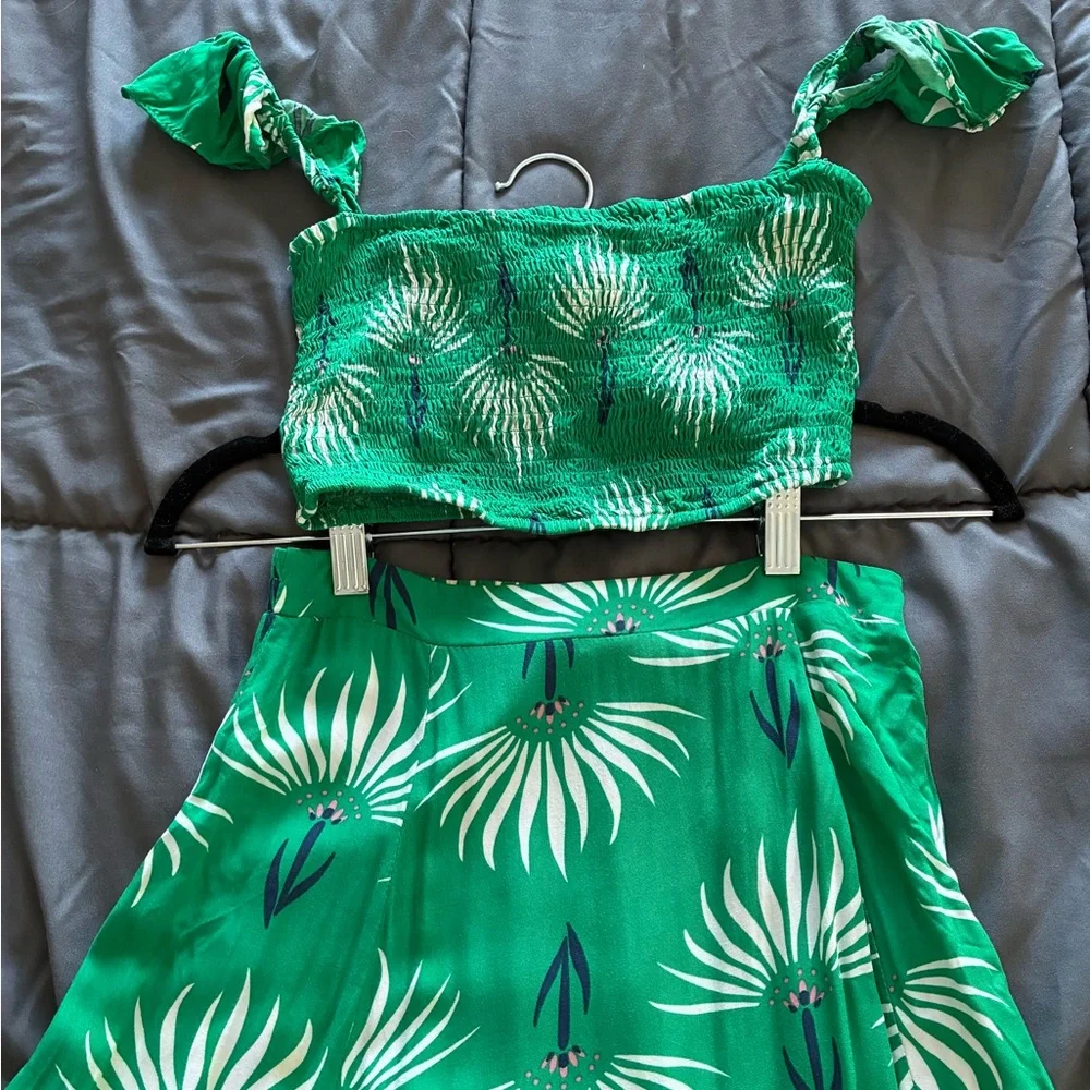 Lulu's Emerald Leaf Pattern Dress - Picture 2 of 6